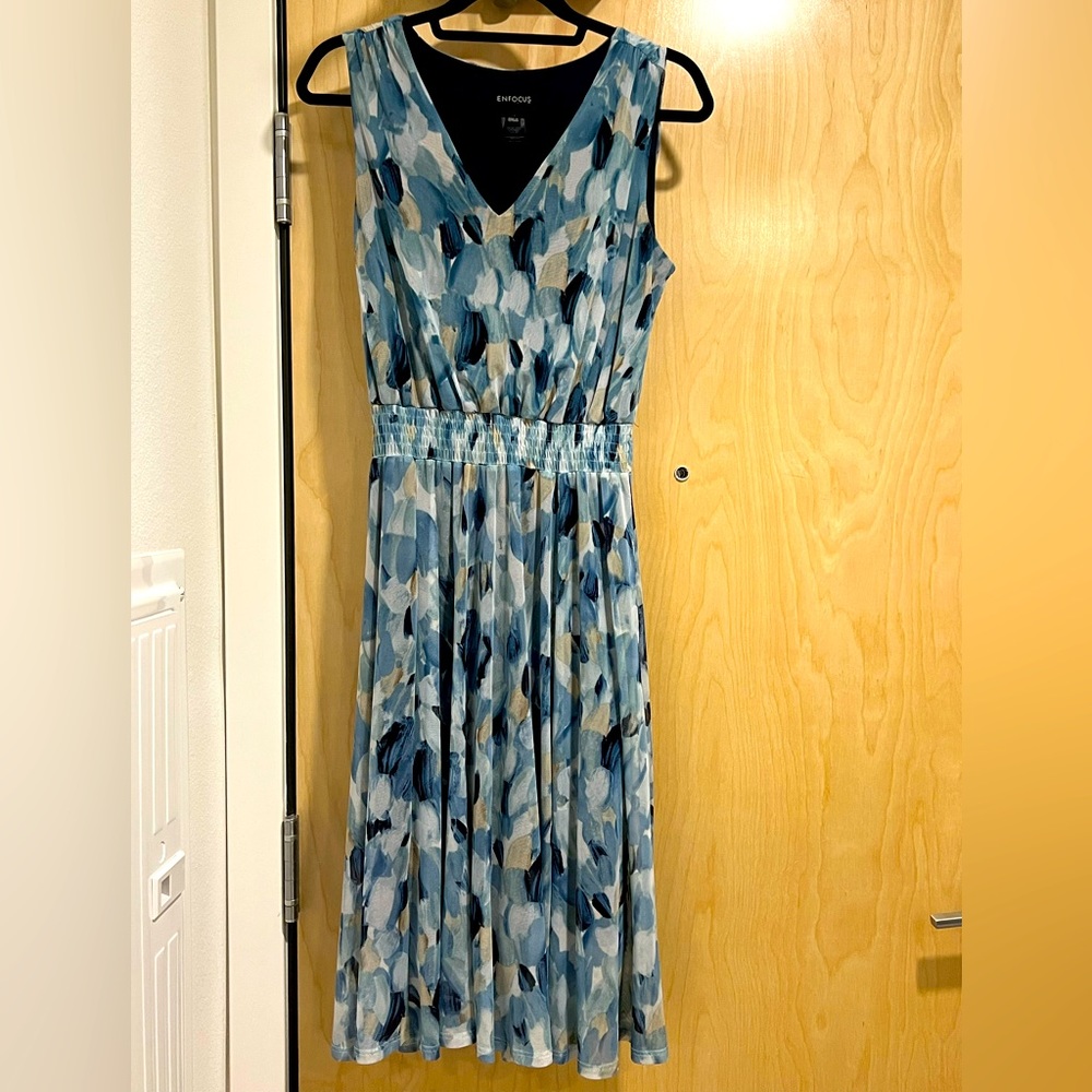 Enfocus Studio Midi V-Neck Sleeveless Dress